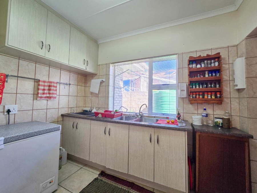 3 Bedroom Property for Sale in Stilbaai Wes Western Cape